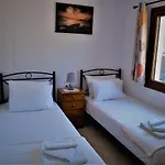 Сasa de vacaciones Ilioni House
